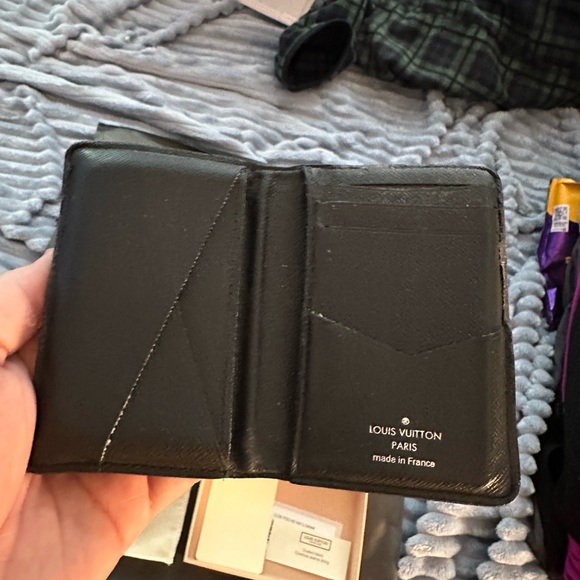 Authentic Used LV Wallet - Picture 4 of 7